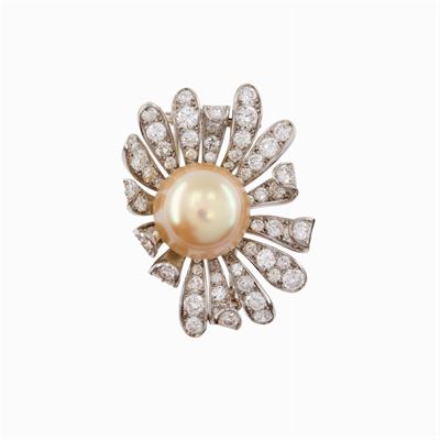 Bulgari Spilla a Motivo Floreale