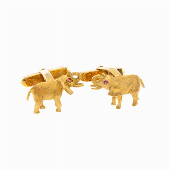 18kt elephants satin yellow gold cufflinks