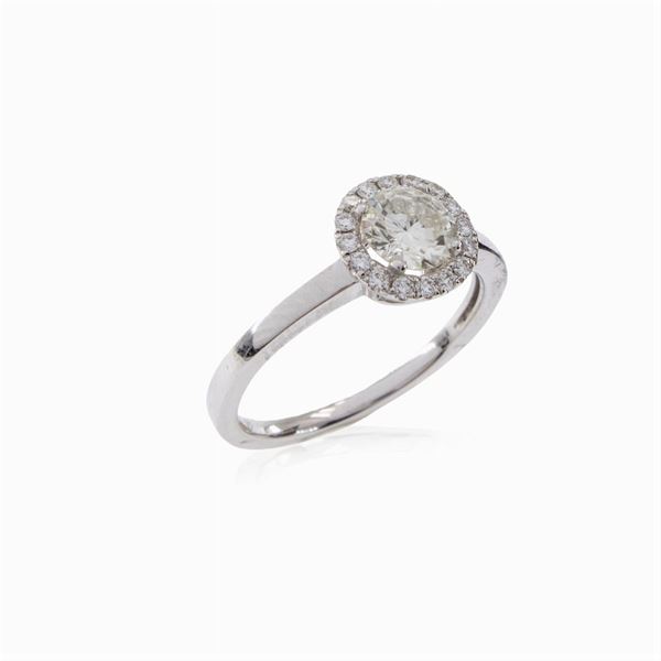 18kt white gold with diamond Solitaire ring