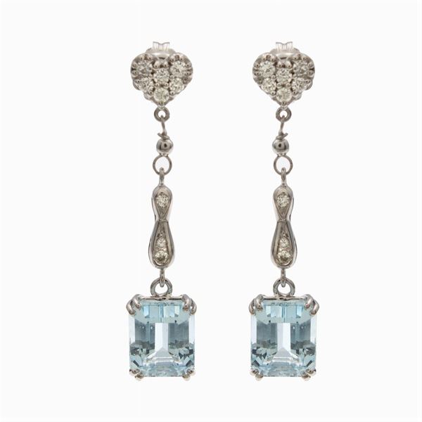 18kt white gold pendant earrings with aquamarines