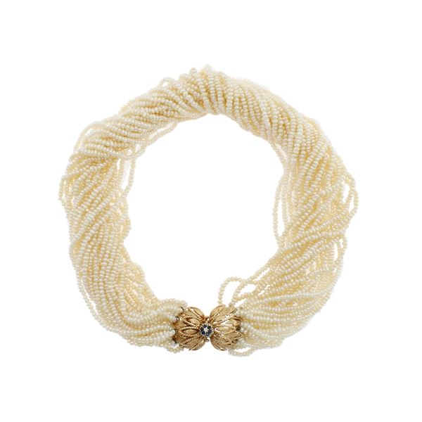 Torchon strings of pearls necklace