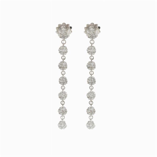 Floral motif pendant earrings