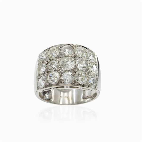18kt white gold and diamonds band ring