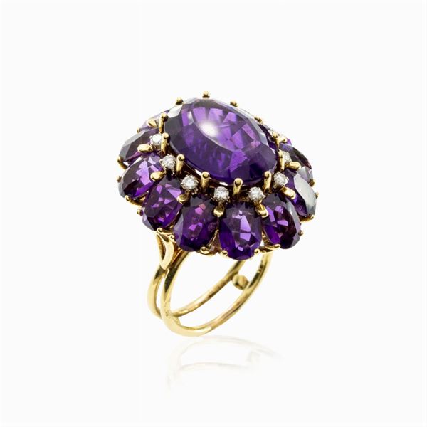 18kt yellow gold and amethyst ring