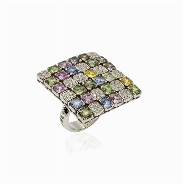 18kt white gold ring
