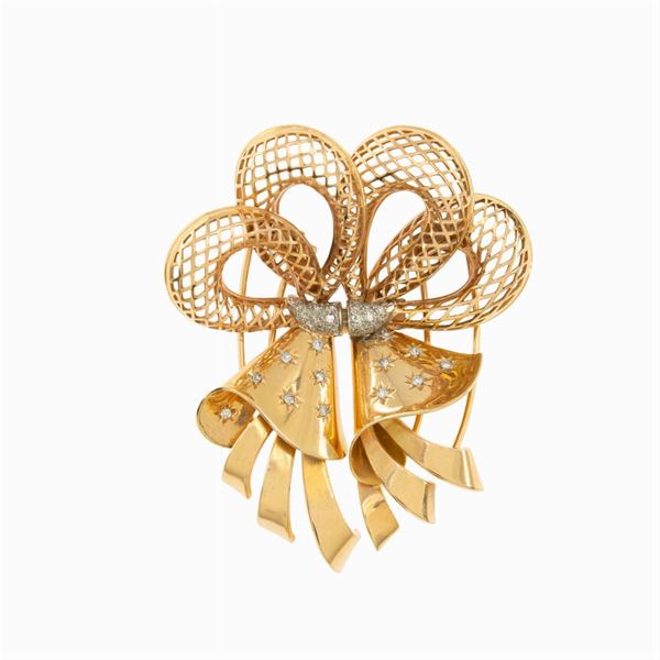 Ribbon motif double clip brooch