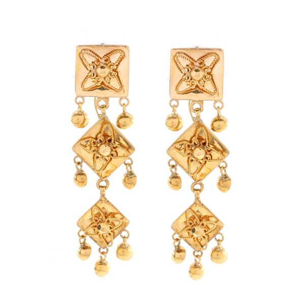 18kt yellow gold pendant earrings