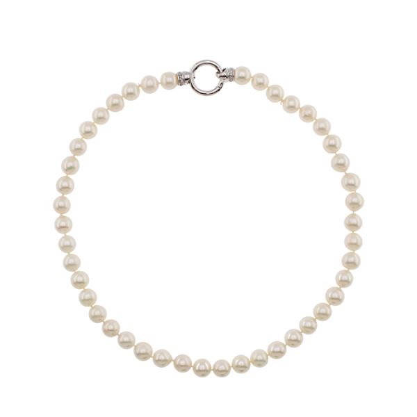 One strand of cultured pearls necklace  - Auction Jewels Watches and Fashion Vintage - Web Only - Colasanti Casa d'Aste
