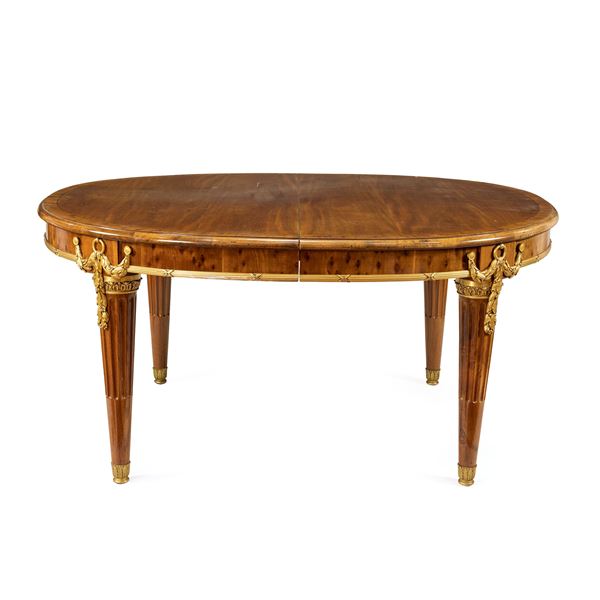 Extendable mahogany table