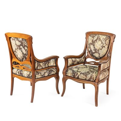 Coppia di Sedie in Stile Liberty