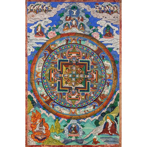 Thangka con mandala centrale su fondo azzurro  (Tibet-Nepal, XIX-XX Sec.)  - Asta Arredi, Sculture, Dipinti Antichi e del XIX Secolo - I - Colasanti Casa d'Aste