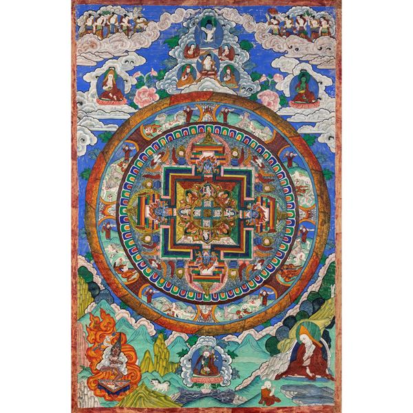 Thangka con mandala centrale su fondo azzurro  (Tibet-Nepal, XIX-XX Sec.)  - Asta Arredi, Sculture, Dipinti Antichi e del XIX Secolo - I - Colasanti Casa d'Aste