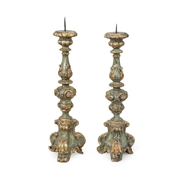 Coppia di torcieri in legno laccato e meccato  (Italia, XVIII Sec.)  - Asta Arredi, Sculture, Dipinti Antichi e del XIX Secolo - I - Colasanti Casa d'Aste