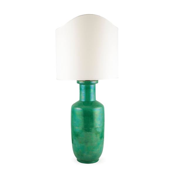 Green porcelain table lamp