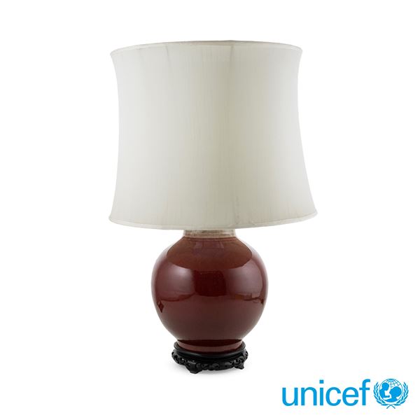 Porcelain table lamp