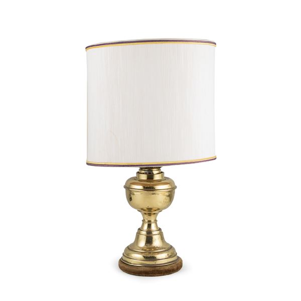 Golden metal table lamp