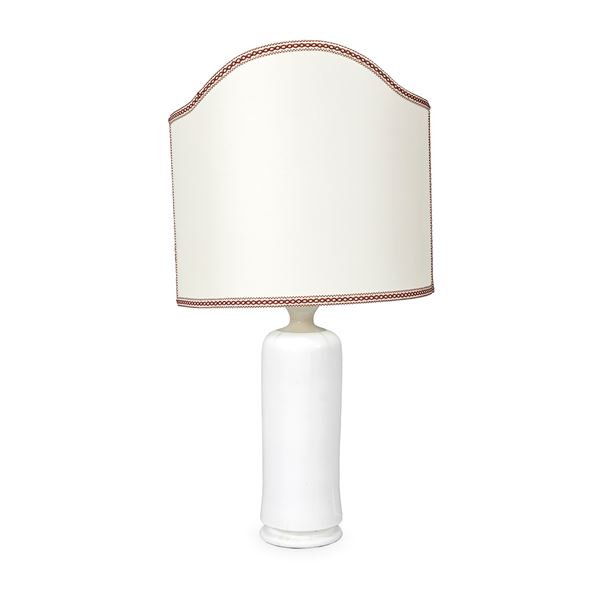 Porcelain table lamp