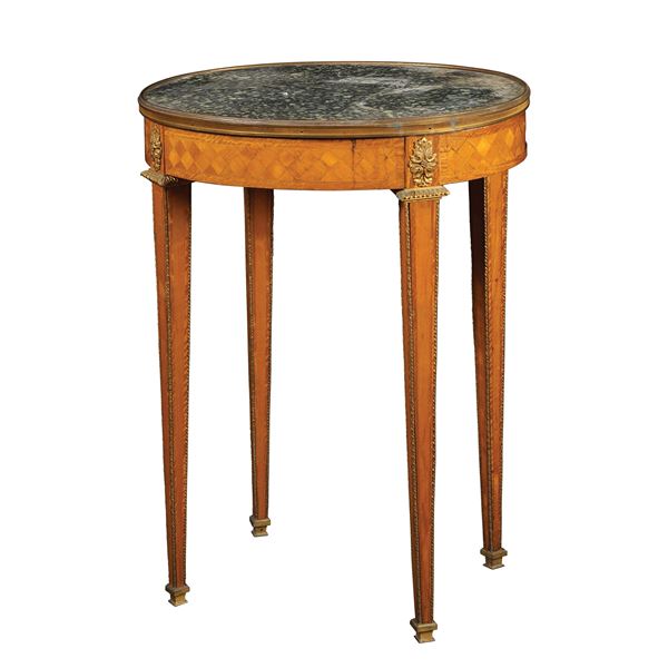 Oval coffee table  (France, 19th century)  - Auction Furniture Sculpture and Works of Art - Web Only - Colasanti Casa d'Aste