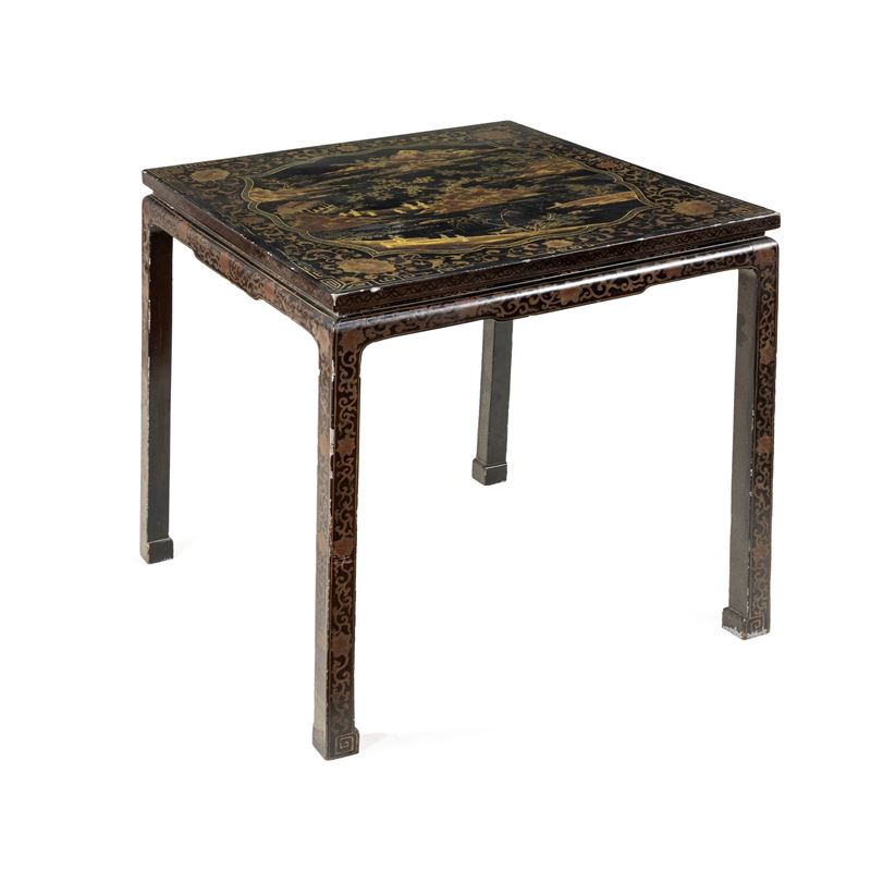 Tavolino Quadrato in Legno Laccato