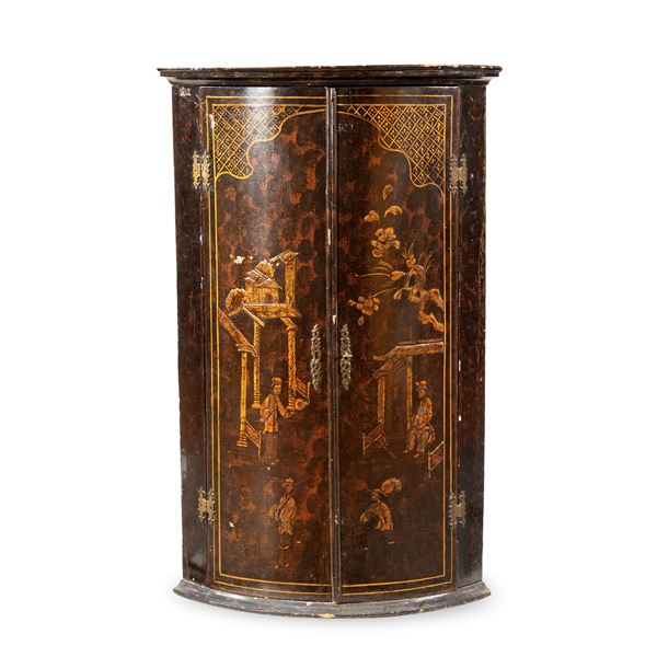 Angoliera in legno laccato  (Inghilterra, XVIII Sec.)  - Asta Arredi, Sculture, Dipinti Antichi e del XIX Secolo - I - Colasanti Casa d'Aste