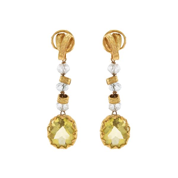 18kt yellow gold pendant earrings