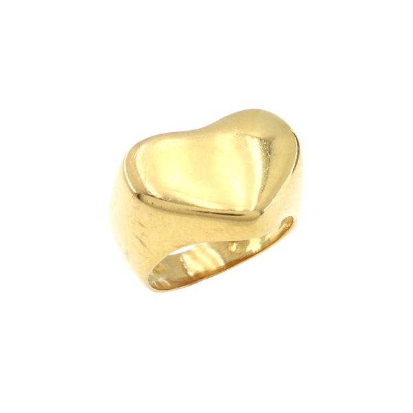 Anello a cuore in oro giallo 18kt  - Asta Gioielli  Orologi  Fashion Vintage I Web Only - Colasanti Casa d'Aste