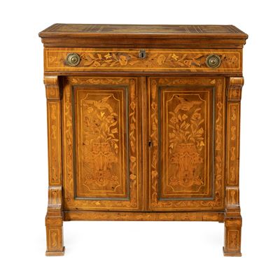 Mobile Credenza in Legni Diversi