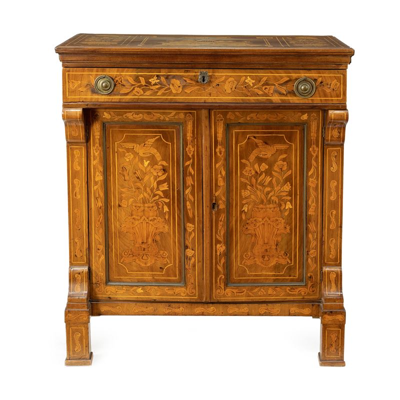Mobile Credenza in Legni Diversi