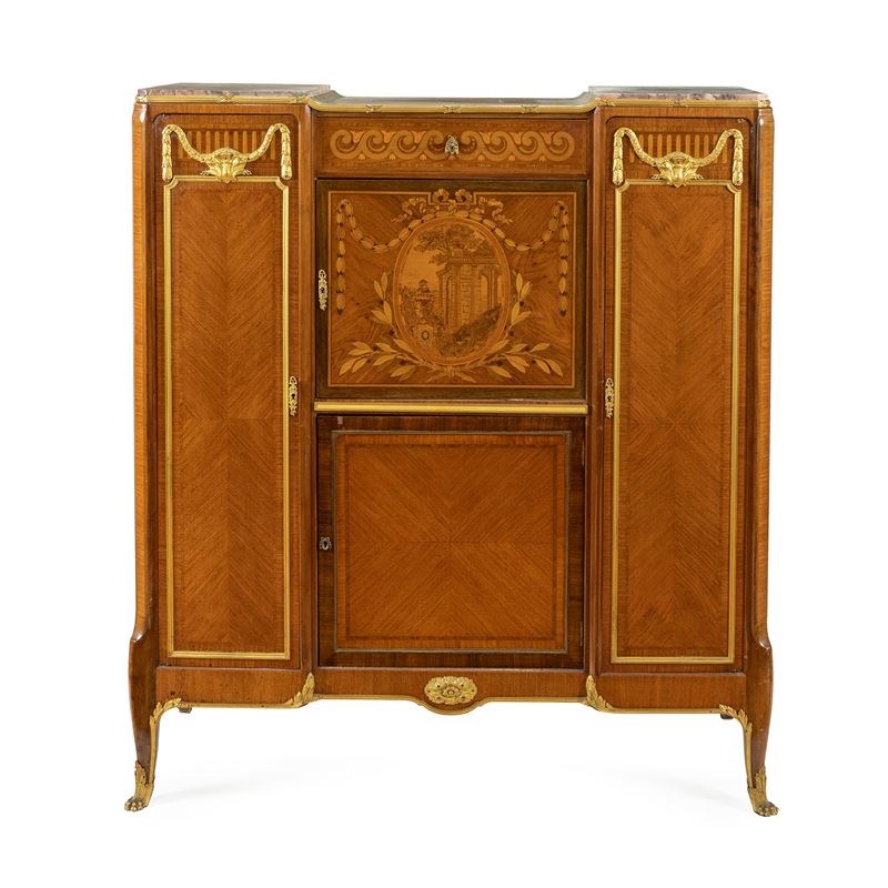 Mobile Credenza in Stile Transizione