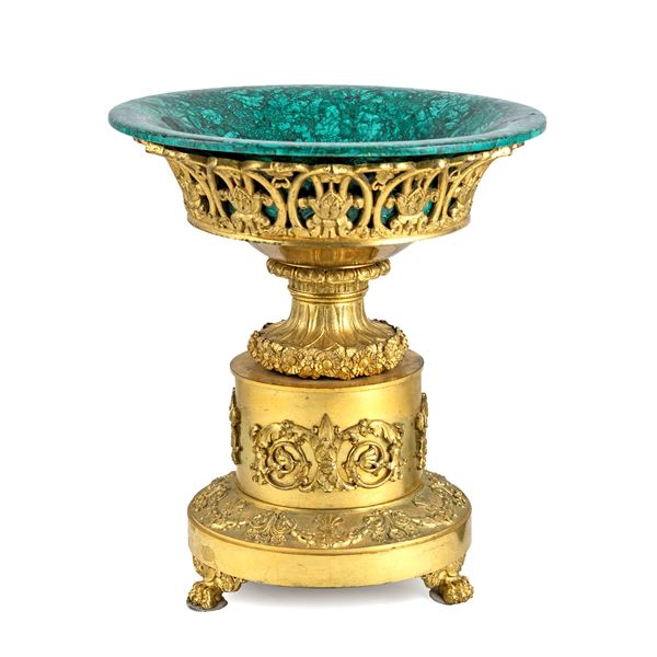 Alzata in bronzo e malachite  (Francia, XIX Sec.)  - Asta Arredi, Sculture, Dipinti Antichi e del XIX Secolo - I - Colasanti Casa d'Aste