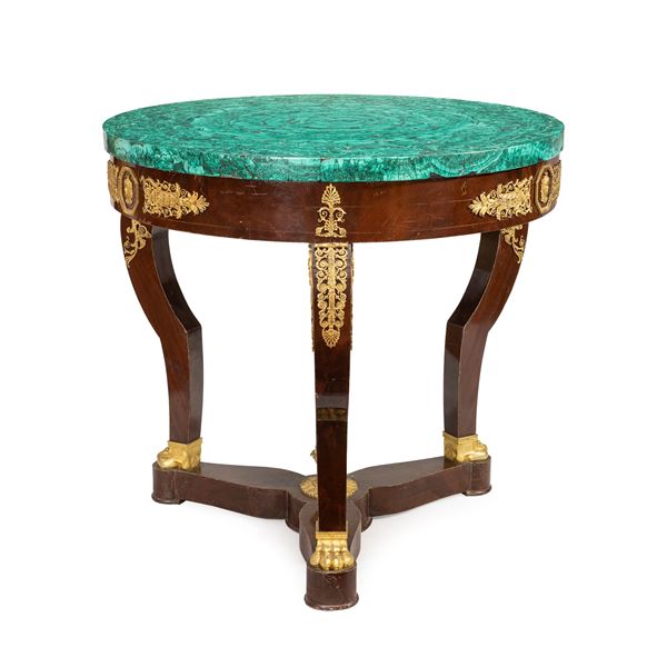 Impero centerpiece table