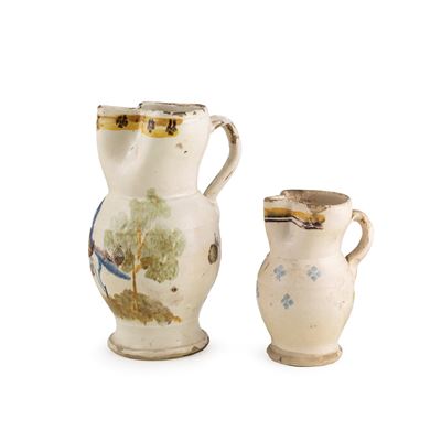 Due Brocche in Maiolica Policroma