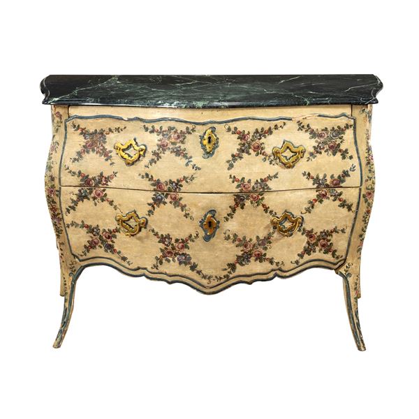 Lacquered wood chest of drawers