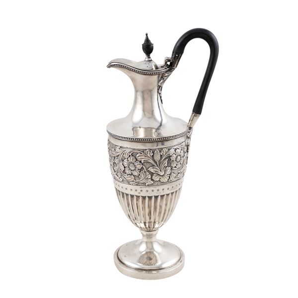 Silver coffee pot  (London, 1902)  - Auction Fine Silver and the Art of the Table - Colasanti Casa d'Aste