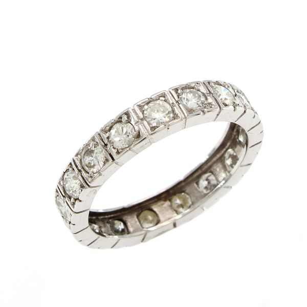 Anello fede in oro bianco 18kt e diamanti  - Asta Gioielli  Orologi  Fashion Vintage I Web Only - Colasanti Casa d'Aste