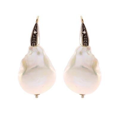 Orecchini Pendenti in Oro Giallo 9kt, Argento, Madreperla e Rose di Diamante