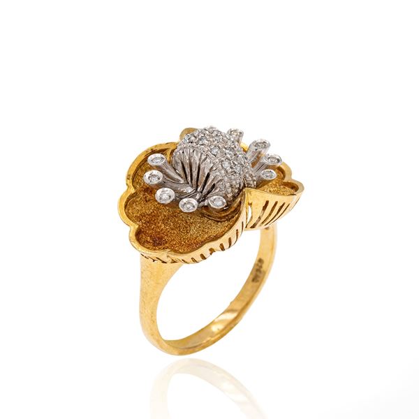 18kt yellow and white gold ring with diamonds  - Auction Jewels and Watches - Colasanti Casa d'Aste