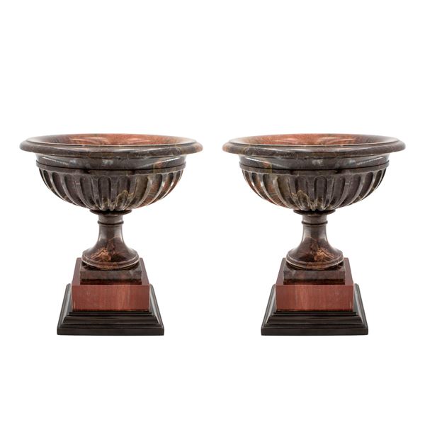 Coppia di alzate in marmo Africano  (Italia, XIX -XX Sec.)  - Asta Arredi, Sculture, Dipinti Antichi e del XIX Secolo - I - Colasanti Casa d'Aste