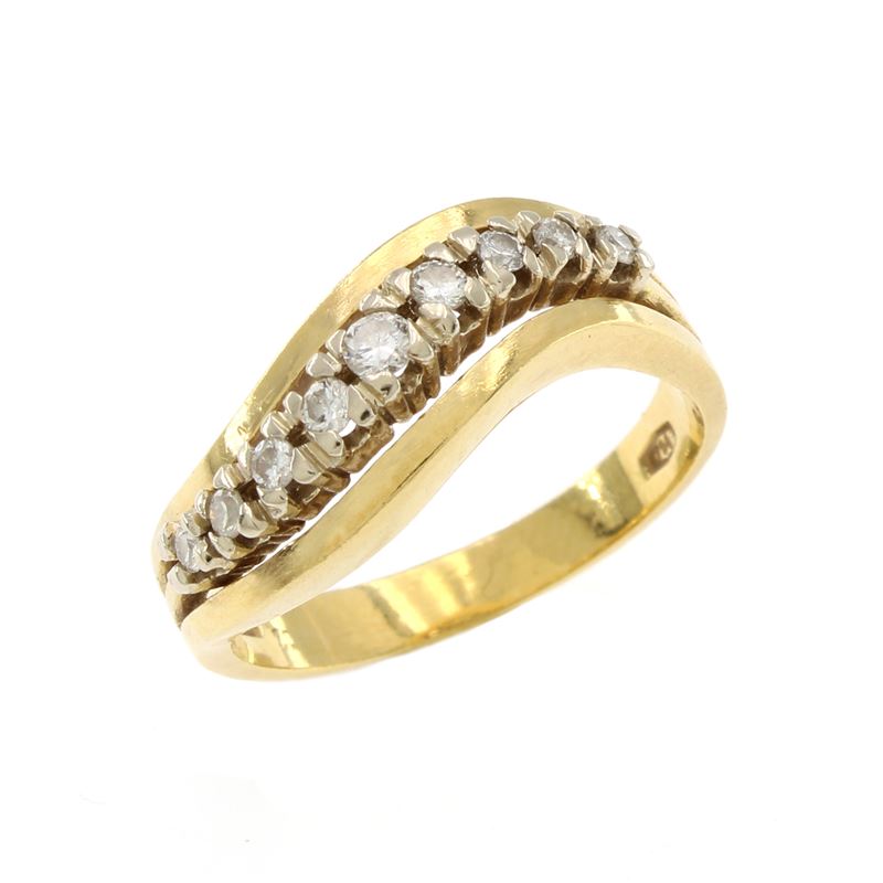 Anello in Oro Giallo 18kt con Riviere di Diamanti