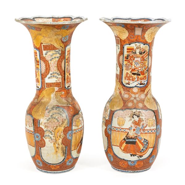 Coppia di vasi a tromba in porcellana Kutani  (Giappone, Arita XIX Sec.)  - Asta Arredi, Sculture, Dipinti Antichi e del XIX Secolo - I - Colasanti Casa d'Aste