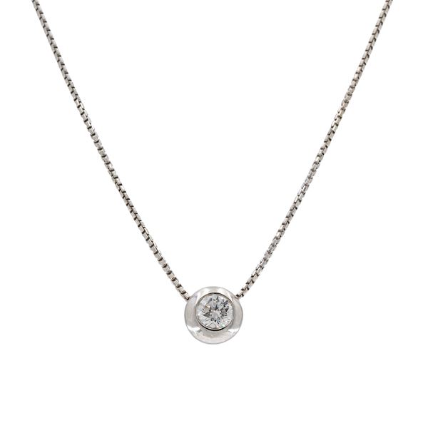 18kt white gold, brilliant cut diamond diamond pendant