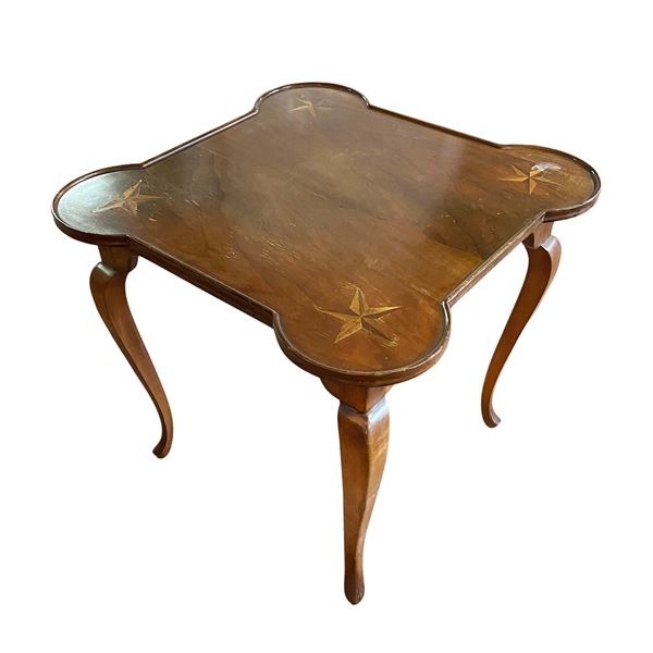 Walnut centerpiece table  (Italy, early years of the 20th century.)  - Auction Furniture Sculpture and Works of Art - Web Only - Colasanti Casa d'Aste