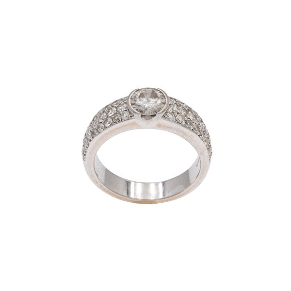 18kt white gold brilliant cut diamond ring  - Auction Jewels and Watches - Colasanti Casa d'Aste