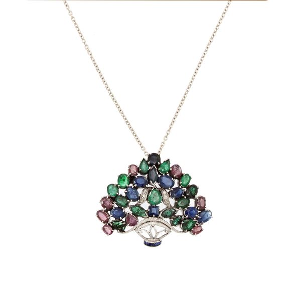 18kt white gold necklace with floral motif pendant