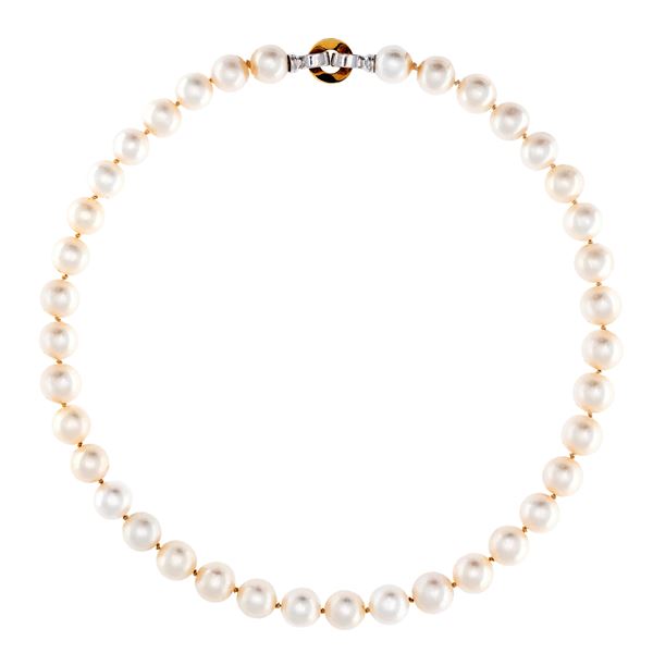 One strand of cultured pearls necklace  - Auction Jewels and Watches - Colasanti Casa d'Aste