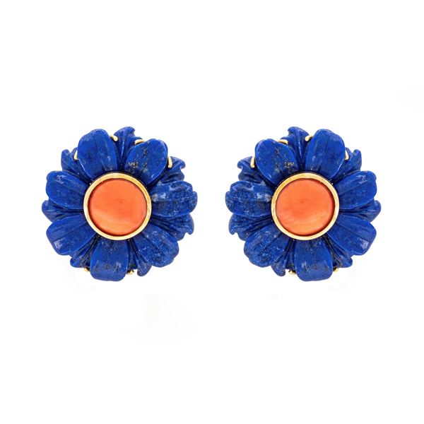 18kt yellow gold Floral motif lobe earrings