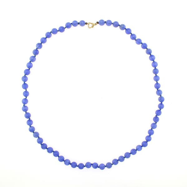 One strand of blue chalcedony spheres necklace