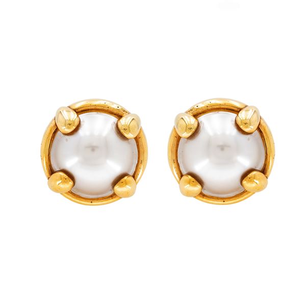 18kt yellow gold and mabé pearls lobe earrings