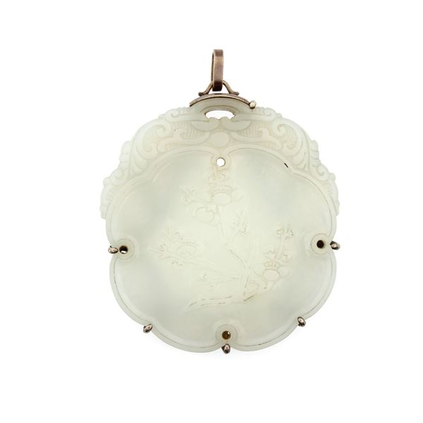 Jade and silver metal pendant