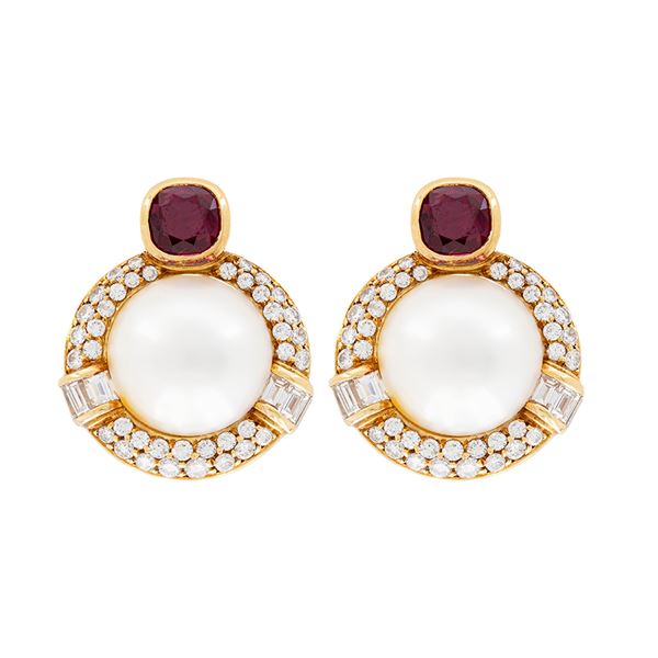 18kt yellow gold, rubies and diamonds lobe earrings